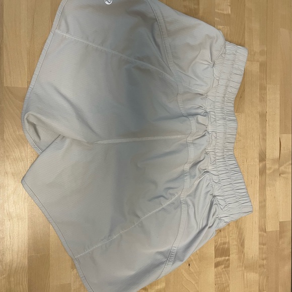 Lululemon Tracker High Waist 4 in seam shorts - Picture 2 of 4